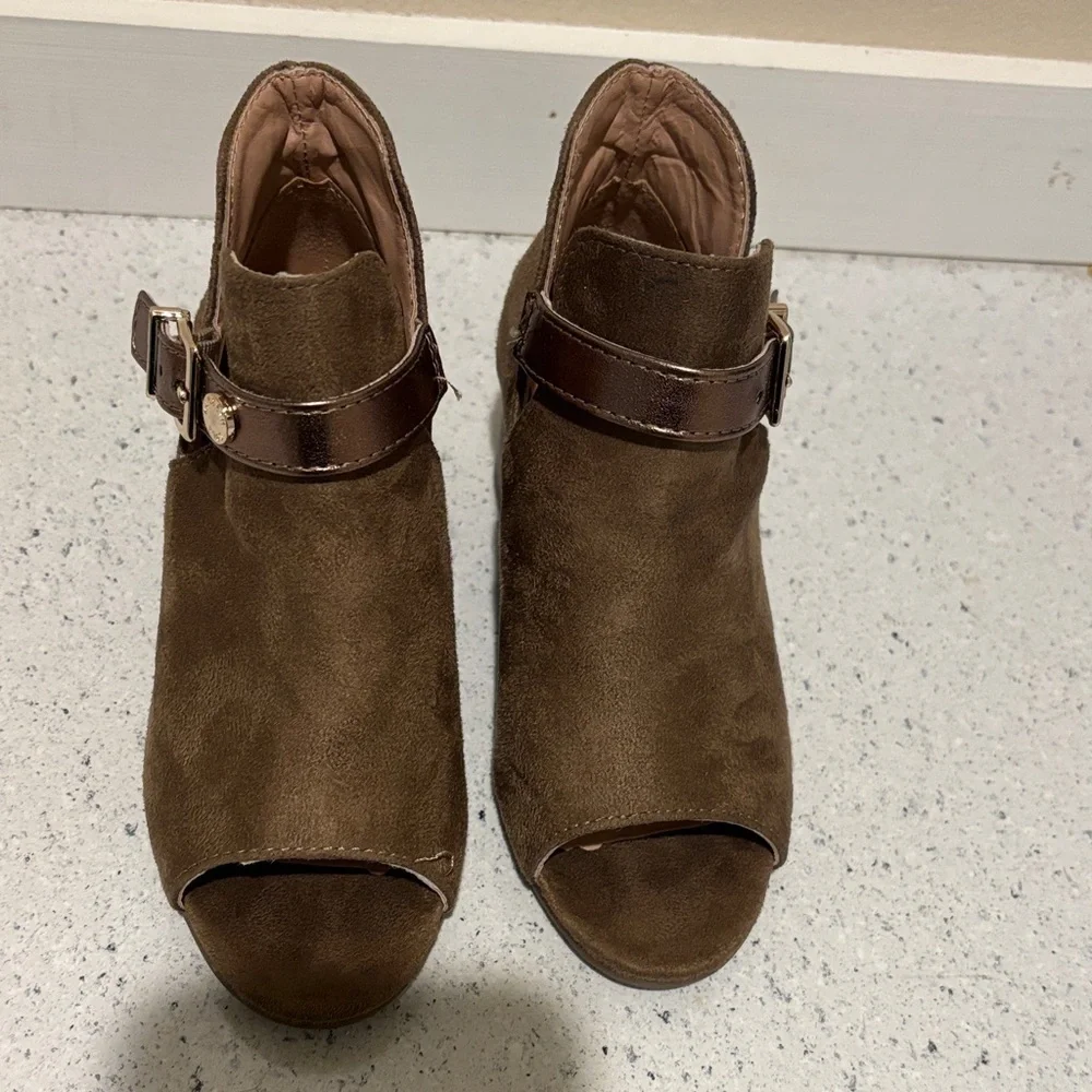 Kenneth Cole Toddler Girls Peep Toe Ankle Strap Booties Brown Size 11